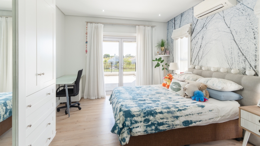 4 Bedroom Property for Sale in Val De Vie Estate Western Cape
